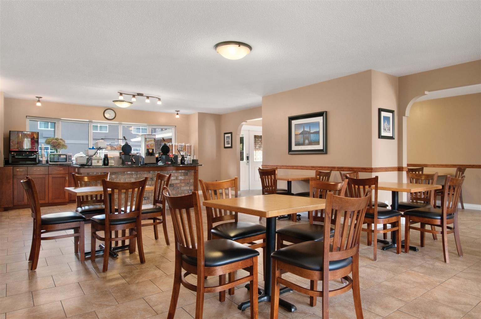 Best Western Sicamous Inn Екстер'єр фото